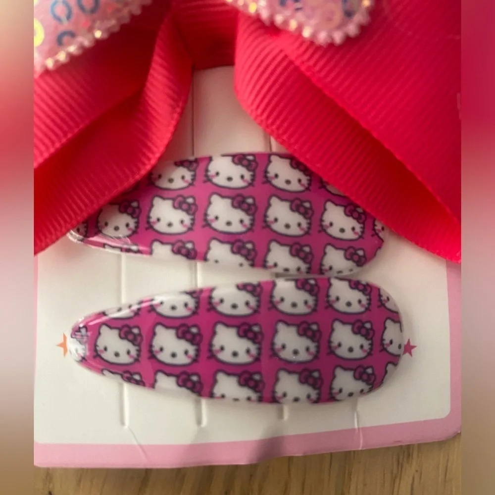 🆕 Hello Kitty Hair Bow + Hair Clips 🆕
